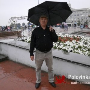 Юрий  Воробьев , 61 год